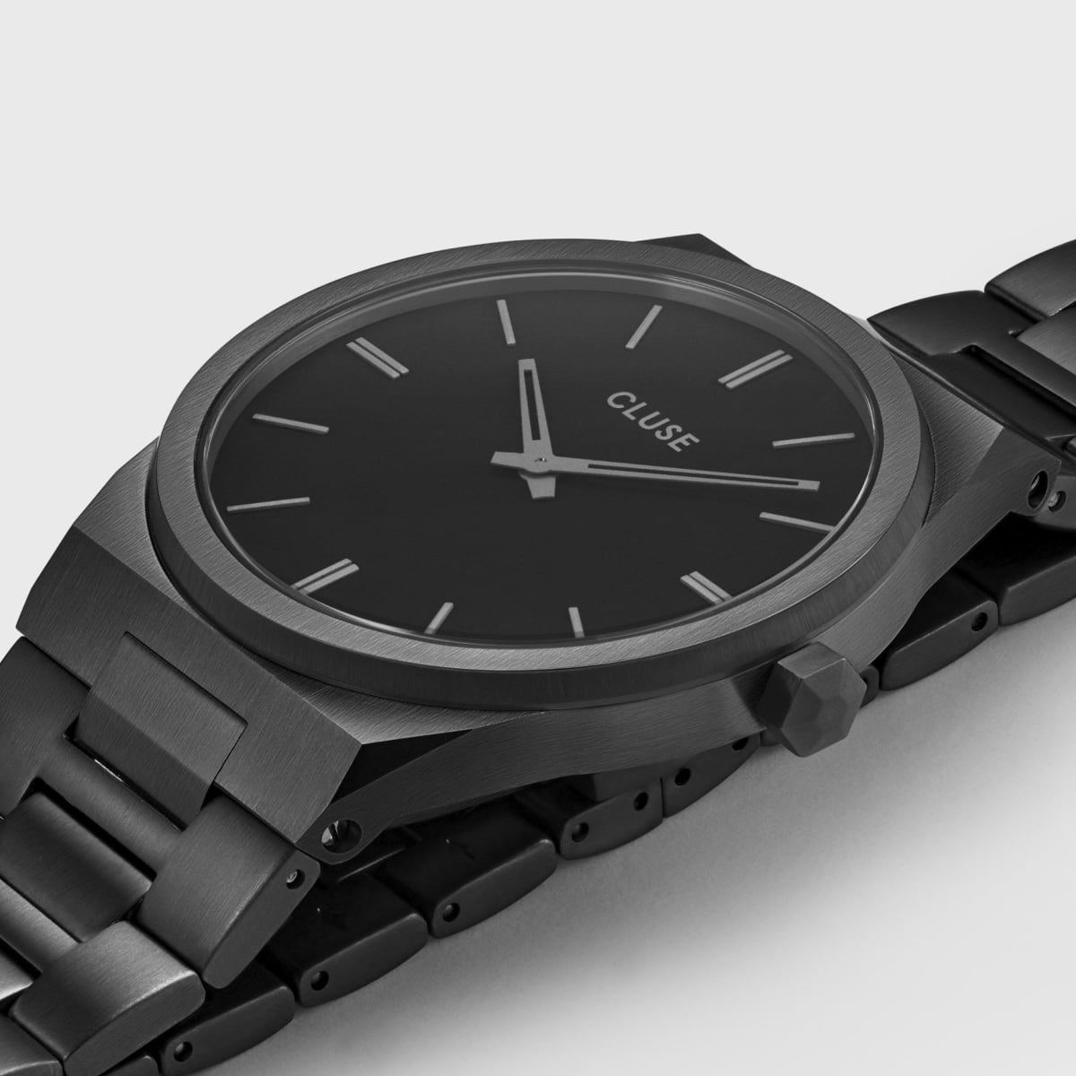 Cluse Vigoureux Watch in Black