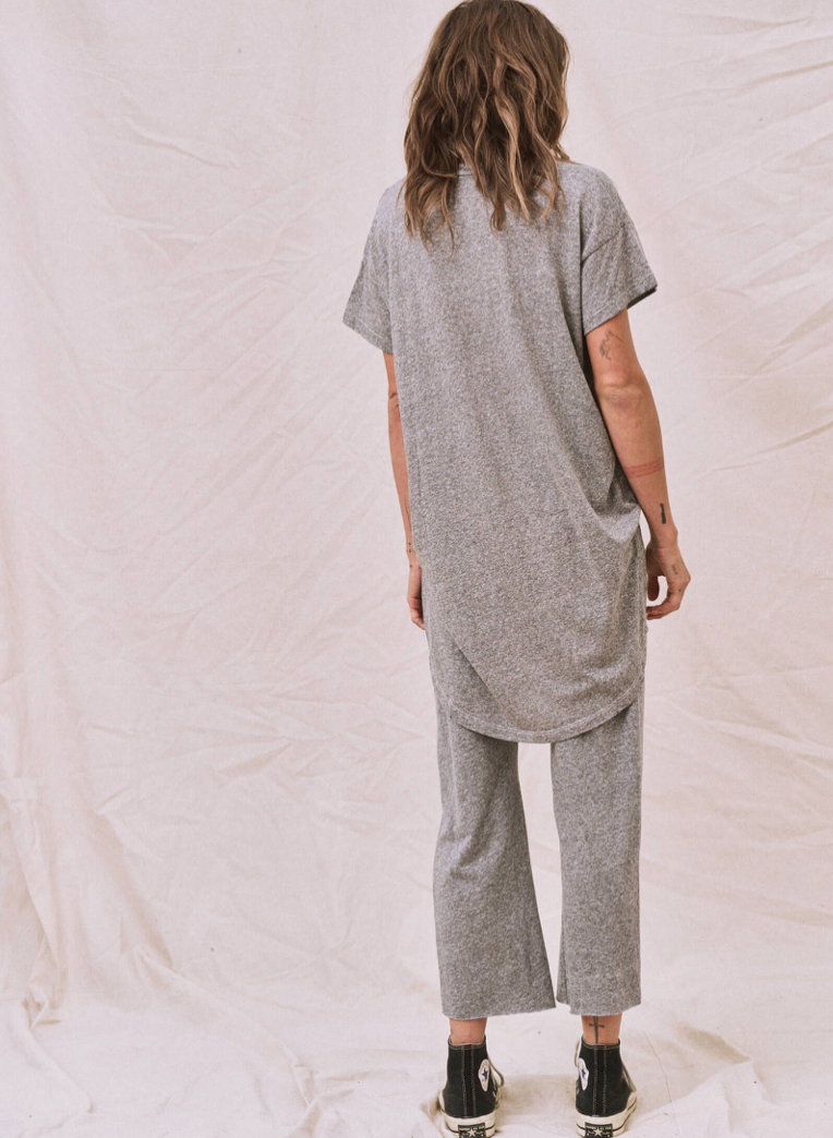 The Shirttail Tee in Heather Grey