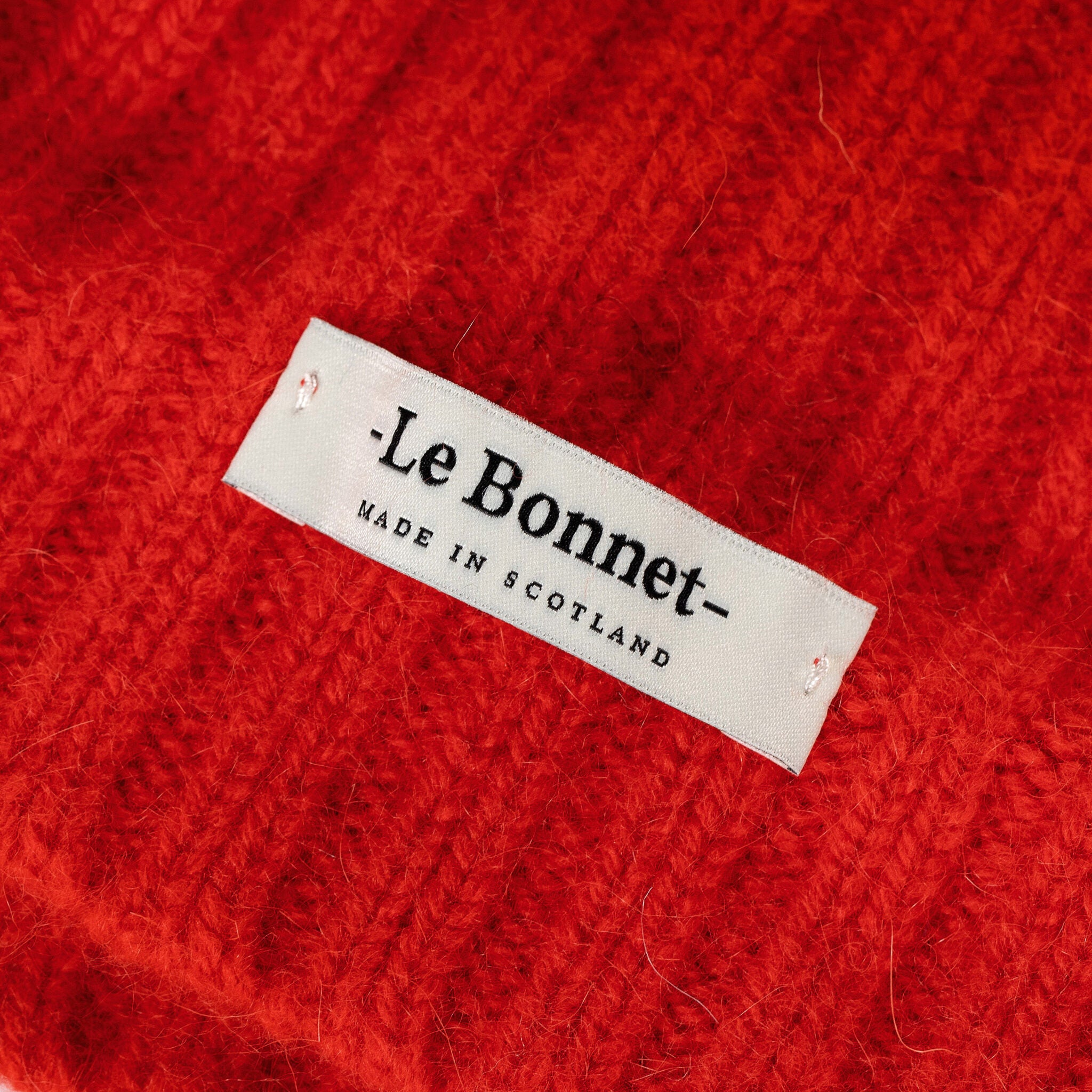 Le Grand Bonnet - Crimson